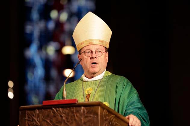 Georg Bätzing Chairman of the German Bishops Conference, Bishop of Limburg at the opening service of the Autumn Plenary Assembly of the German Bishops Conference in St Boniface Wiesbaden, 25 09 2023 Foto:xP.xBackx xFuturexImagex bischofskonferenz_4000