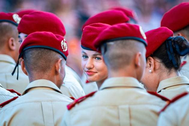 Princess of Asturias Leonor de Borbon during a visit to Pilar Cathedral as cadet of the military academy of Zaragoza in Zaragoza on Friday, 6 October 2023 Cordon Press  CarlosxGil-Roig LEONOR BORBON-OFRENDA-ZARAGOZA
