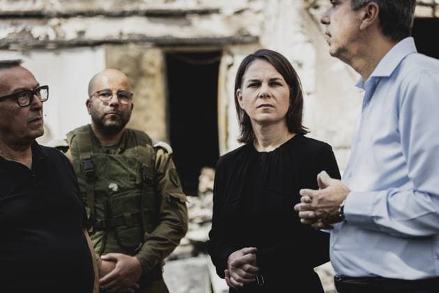 Annalena Baerbock Buendnis 90 Die Gruenen , German Foreign Minister, and Eli Cohen, Foreign Minister of Israel, photographed during a visit to the conflict region in Netifot, 13 10 2023 Baerbock is the first member of the government of the Federal Republic of Germany to trave Copyright: xFlorianxGaertnerx