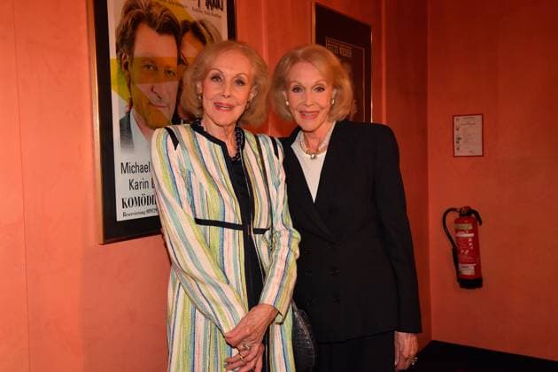 Alice and Ellen Kessler Premiere Brauchen Sie Â ne Quittung Comedy at the Bayerischer Hof Theater Munich 19 October 2023