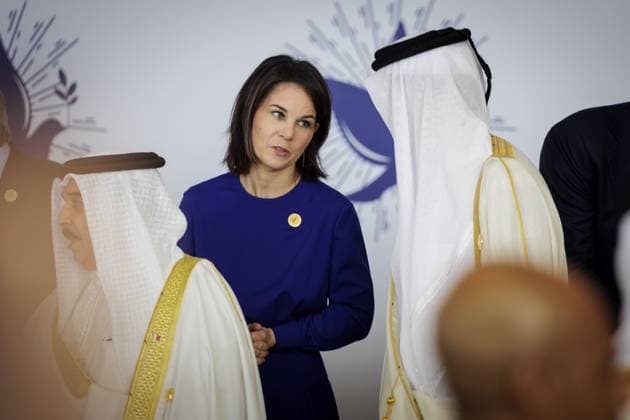 Annalena Baerbock Buendnis 90 Die Gruenen , German Foreign Minister, and Tamim bin Hamad Al Thani, Emir of Qatar, photographed at the Cairo Summit for Peace in Cairo, 21 10 2023 Cairo Egypt Copyright: xKiraxHofmannx