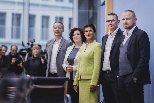R L Christian Leye, Member of the German Bundestag, Ralph Suikat, Entrepreneur, Sahra Wagenknecht, Member of the German Bundestag, Amira Mohamed Ali, Member of the German Bundestag, and Lukas Schoen, former Managing Director of The Left Party of North Rhine-Westphalia, recorded during a press conference on the founding of the association Buendnis Sahra Wagenknecht Fuer Vernu Copyright: xFlorianxGaertnerx