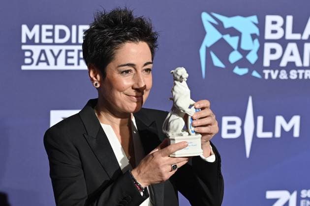 Honorary award winner Dunja HAYALI with the Blue Panther Red Carpet,Blue Panther Ð TV and Streaming Award 2023 on 25 10 2023 in the BMW World Munich