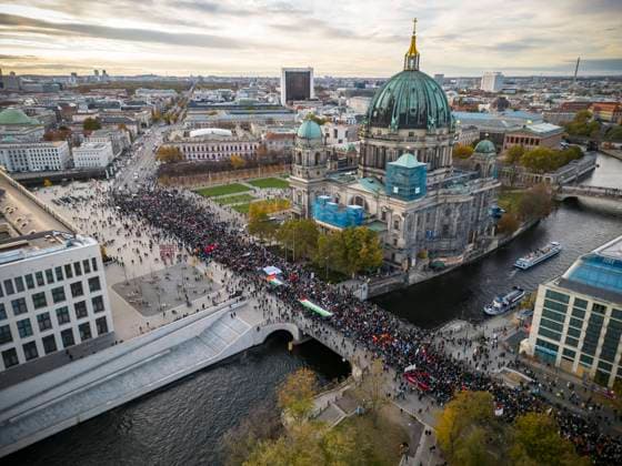 Several thousand people take part in a demonstration in solidarity with Palestine in Berlin on November 4, 2023 Demonstration in solidarity with Palestine in Berlin