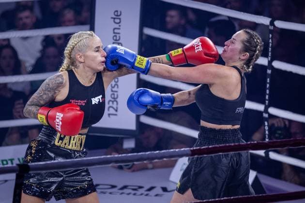FAME FIGHTING 2023 Boxing event with influencers and reality stars Carina Spack clearly wins against Jessica Fiorini Numerous reality stars and influencers duel in the ring at the first Fame Fighting at the Maritim Hotel in Bonn Many fights were preceded by open disputes The evening is organized by Eugen Lopez Bonn Maritim Hotel NRW Germany Copyright: xBEAUTIFULxSPORTS Derixx