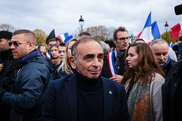 Antisemitism demonstration in Paris, France - 12 Nov 2023 Éric Zemmour, writer and French far-right politician, seen during the rally against antisemitism at the Esplanade des Invalides. Demonstrations against antisemitism took place all over France. In Paris, close to 105 thousand people were present at the civic march against anti-Semitism organized by the president of the National Assembly, Yaël Braun-Pivet, and the president of the Senate, Gérard Larcher, together with political parties, with the exception of the La France Soumise party, who refused to participate in the march together with Marine Le Pen s far-right Rassemblement National party. Paris France Copyright: xTelmoxPintox xSOPAxImagesx DemonstrationAgainstAntiSemitism_Paris_TP_002