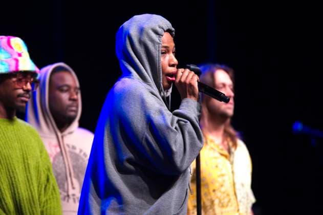 Around an hour after the actual start of the concert, Macy Gray took to the stage at the Admiralspalast and canceled her concert due to illness Berlin, 13 11 2023 Foto:xC.xBehringx xFuturexImagex gray_3104