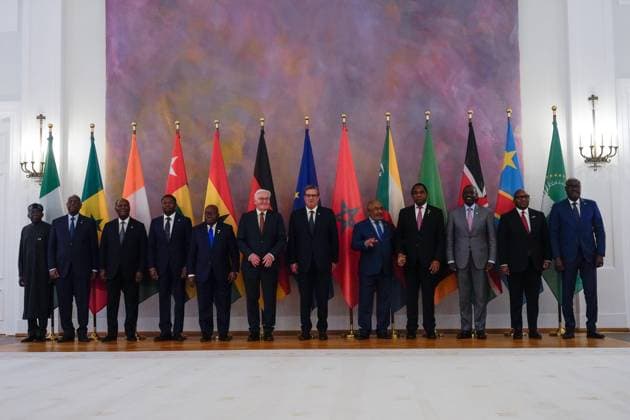 Conference G20 Compact with Africa , Heads of State and Government of the G20 Compact with Africa countries Conference G20 Compact with Africa on November 20, 2023 in Berlin, Arrivals of the Heads of State and Government of the G20 Compact with Africa countries, Family photo at Bellevue Palace, with Federal President Frank Walter Steinmeier Berlin Berlin GER
