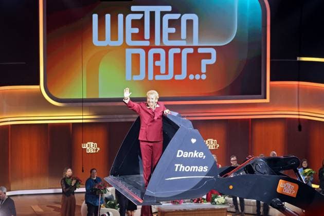 ZDF Wetten , dass TV presenter Thomas Gottschalk during the last ZDF TV show Wetten , dass on 25 11 2023 live from the Offenburg exhibition hall 20231125SBK0087