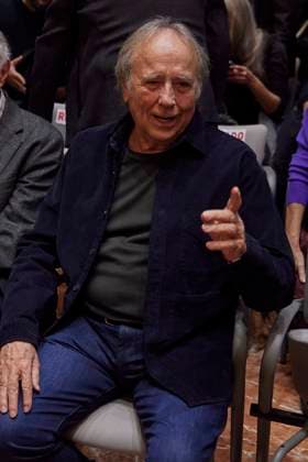 December 12, 2023, Madrid, Madrid, Spain: Spanish singer JOAN MANUEL SERRAT receives the SGAE s Medal of Honour at SGAE Madrid Spain - ZUMAc260 20231212_zep_c260_034 Copyright: xMikexChicorrox