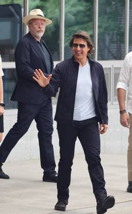 Hollywood star Tom Cruise in Seoul Hollywood star Tom Cruise in Seoul Hollywood star Tom Cruise greets his fans upon arriving at Seoul Gimpo Business Aviation Center in Seoul on June 28, 2023. He came to Seoul ahead of the opening in South Korea of his latest movie, Mission: Impossible -- Dead Reckoning Part One, set for July 12. (Yonhap) 2023-06-29 12:10:24 < 1980-2023 YONHAPNEWS AGENCY. .> ¼¿ïƯº°½Ã EDITORIAL USE ONLY Copyright: xx PYH2023062904570034400 YonhapxNewsx yonphotos220070
