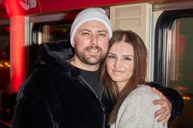 Felix von Jascheroff with girlfriend Alexandra Sophie Coca Cola Christmas Tour at Berlin Südkreuz station on 22 12 2023 Coca Cola Christmas Tour 2023