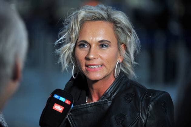 RTL Dschungelcamp 2024 Annika Kärsten Hoenig on the occasion of the departure of the candidates of the RTL program Ich bin ein Star holt mich hier raus to the Jungle Camp 2024 in Australia on 08 01 2024 at Frankfurt Main Airport 20240108MWI115124