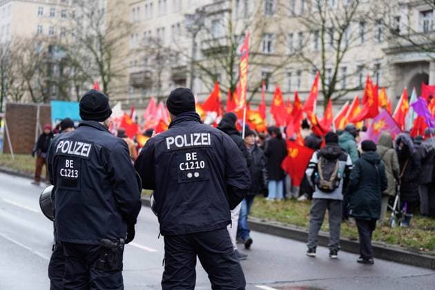 Liebknecht Luxemburg Demonstration, Police Liebknecht Luxemburg Demonstration Berlin Berlin GER