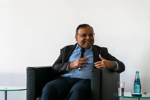 FRANKFURT AM MAIN, Germany - October 18 2023: Nihar Malaviya auf der 75. Frankfurter Buchmesse FRANKFURT AM MAIN, Germany - October 18 2023: Nihar Malaviya auf der Bühne auf der 75. Frankfurter Buchmesse Copyright: xZoonar.com MarkusxWissmannx 20943887