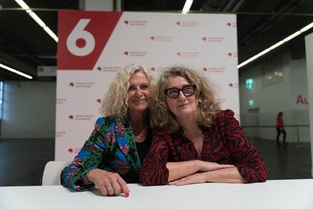 FRANKFURT AM MAIN, Germany - October 20 2023: Susanne Fröhlich und Constanze Kleis auf der 75. Frankfurter Buchmesse FRANKFURT AM MAIN, Germany - October 20 2023: Susanne Fröhlich und Constanze Kleis auf der 75. Frankfurter Buchmesse Copyright: xZoonar.com MarkusxWissmannx 20944074