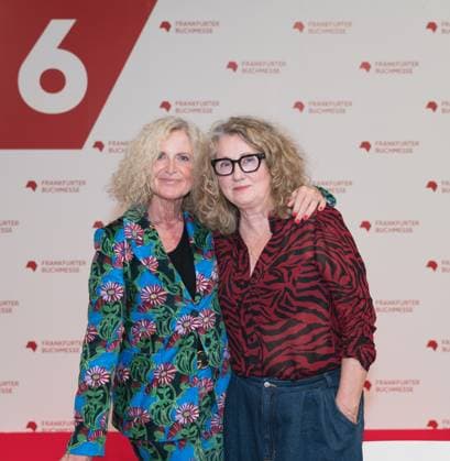 FRANKFURT AM MAIN, Germany - October 20 2023: Susanne Fröhlich und Constanze Kleis auf der 75. Frankfurter Buchmesse FRANKFURT AM MAIN, Germany - October 20 2023: Susanne Fröhlich und Constanze Kleis auf der 75. Frankfurter Buchmesse Copyright: xZoonar.com MarkusxWissmannx 20944322