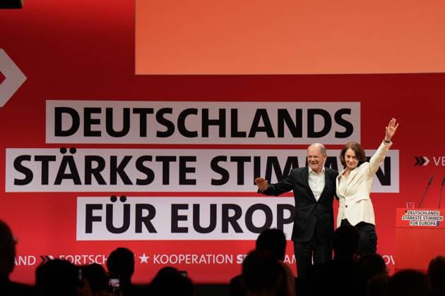 European Delegates Conference of the SPD on January 28, 2024 in Berlin European Delegates Conference of the SPD on January 28, 2024 in Berlin, Federal Chancellor Olaf Scholz, Katarina Barley, lead candidate for the European elections Berlin Berlin GER