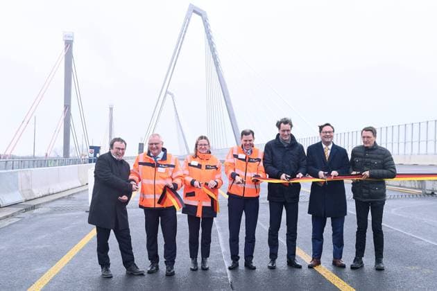 Traffic opening of the new Leverkusen Rhine Bridge on 4 February 2024 in Lverkusen On 4 February 2024, Minister President Hendrik Wüst and Transport Minister Oliver Krischer opened the first bridge structure of the new Leverkusen Rhine Bridge to traffic This means that all vehicles, including trucks and coaches, can use the bridge in both directions again xRx