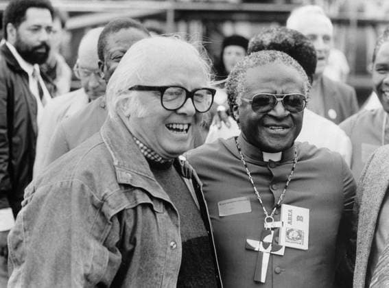 Richard Attenborough et Desmond Tutu 1922063 Richard Attenborough et Desmond Tutu by Unknown photographer, (20th century); (add.info.: director Richard Attenborough and archbishop Desmond Tutu (Peace Nobel prize), here demonstrating in Hyde Park, London in favour of the liberation of Nelson Mandela after 25 years in prison july 19, 1988). Copyright: xBridgemanxImagesx 1922063