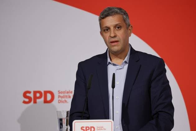Raed Saleh, SPD state chairman, Germany, Berlin, SPD, Start of the election campaign final spurt, with Svenja Schulze, Kevin Kühnert, Franziska Giffey, Raed Saleh and candidates for the Bundestag