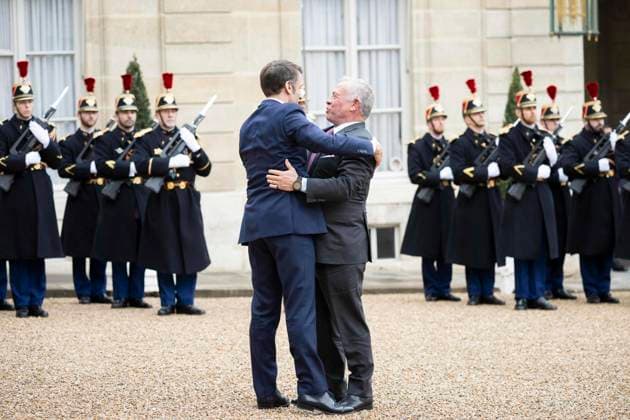 President Macron Welcomes King Abdullah II - Paris French President Emmanuel Macron welcomes King Abdullah II of Jordan before a meeting at the Elysee Palace in Paris, on February 16, 2024. Photo by Eliot Blondet ABACAPRESS.COM Paris France  Copyright: xBlondetxEliot ABACAx