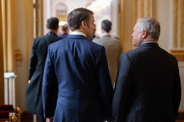 President Macron Welcomes King Abdullah II - Paris -French oresudent Emmanuel Macron receives King Abdullah II of Jordan, at the Elysee Palace, in Paris, France, on February 16, 2024. Photo by Balkis Press ABACAPRESS.COM Paris France  Copyright: xBalkisxPress ABACAx