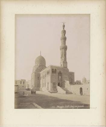 RECORD DATE NOT STATED View of the mosque and grave of KaÃ¯t Bey (Qaytbay) in Cairo, Maison Bonfils, c. 1870 - c. 1898 photograph Part of travel album with 80 photos from Egypt. Cairo cardboard. paper. photographic support albumen print grave, tomb. temple, shrine ~ Islam, Mohammedanism Cairo Copyright: xpiemagsx rknbpie11012024-22328 !ACHTUNG AUFNAHMEDATUM GESCHÄTZT!
