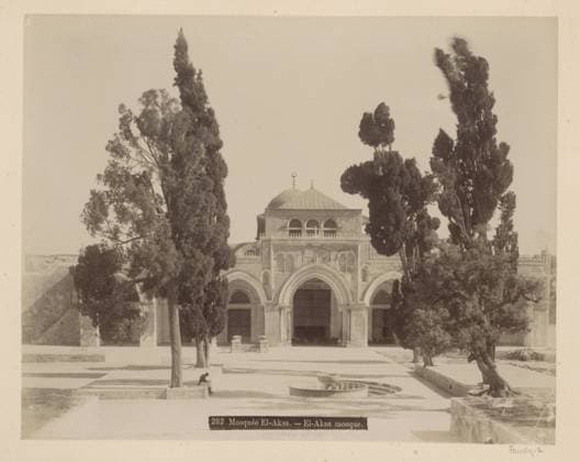 RECORD DATE NOT STATED Exterior of the Al-Aqsamoskee on the Tempelberg in Jerusalem, Maison Bonfils, c. 1867 - c. 1895 photograph Part of Reisalbum with photos of Jerusalem and other biblical places. Jerusalem cardboard. paper. photographic support albumen print temple, shrine ~ Islam, Mohammedanism Al-Aqsamoskee Copyright: xpiemagsx rknbpie11012024-22446 !ACHTUNG AUFNAHMEDATUM GESCHÄTZT!