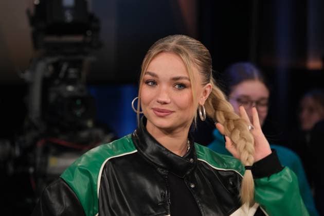 Julia Willecke aka Julia Beautx, influencer guest on the NDR talk show, photo shoot on 1 3 2024 in the Hamburg Lokstedt TV studio