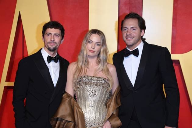 Josey McNamara, Margot Robbie and Tom Ackerley at the Vanity Fair Oscar Party 2024 on the occasion of the 96th Academy Awards at the Wallis Annenberg Center for the Performing Arts Beverly Hills, 10 03 2024 Foto:xJ.xBlocx xFuturexImagex vanity_fair_1615