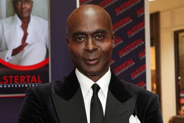 Bruce Darnell, the choreographer and TV judge on the catwalk stage as part of his Meet and Greet guest appearance on Sunday, March 24, 2024 at the AEZ Alstertaler shopping center in Hamburg Catwalk free for Bruce Darnell at the AEZ Alstertaler shopping center in Hamburg