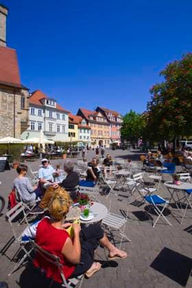 Germany, Thuringia, Erfurt, Wenigemarkt, Agidien Church, people, cafe,, Credit:Tibor Bognar Avalon  Copyright: xTiborxBognarx xAvalonx 0705974822