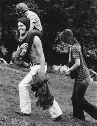 HIPPIE MOVEMENT, 1969. Hippie couple with their son at the Woodstock rock concert in upstate New York. Full credit: Richard Busch Granger, NYC -- All rights reserved.  Copyright: xRichardxBuschx xGRANGERx 0265643