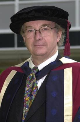 PHILIP PULLMAN WHITBREAD LITERARY PRIZE WINNER PHILLIP PULLMAN, WHO WON FOR HIS NOVEL THE AMBER SPYGLASS . THE FORMER OXFORD MIDDLE SCHOOL TEACHER HAS ALSO LECTURED AT WESTMINSTER COLLEGE, OXFORD. PHOTO BY -CLA, Credit:Barry Clack Avalon 0543077876