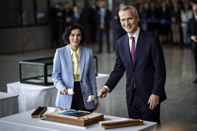 L R Hadja Lahbib, Foreign Minister of Belgium, and Jens Stoltenberg, Secretary General of the North Atlantic Council, at the ceremony marking the 75th anniversary of the signing of the founding document of the North Atlantic Treaty, Brussels, 04 04 2024 Photographed on behalf of the Foreign Office Brussels Belgium Copyright: xJaninexSchmitzxAAxphotothek.dex