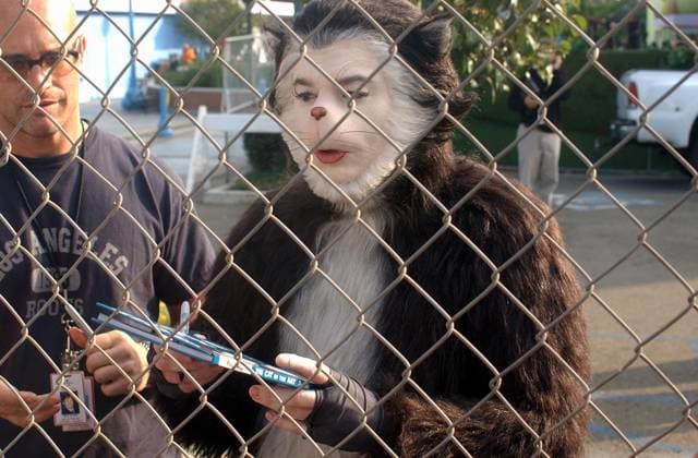 THE CAT IN THE HAT FILM SET LA MIKE MYERS ON THE SET OF THE UPCOMING FILM THE CAT IN THE HAT . POMONA, CALIFORNIA. 30 OCTOBER 2002. PICTURES. UCAMP., Credit:George Campos Avalon  Copyright: xGeorgexCamposx xAvalonx 0544793409