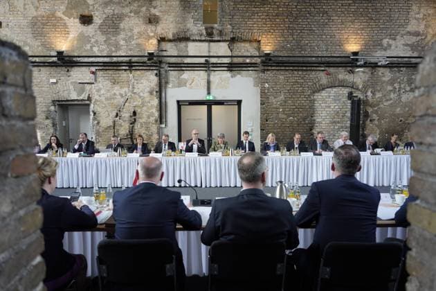 Joint Cabinet Meeting of Berlin and Brandenburg Joint Cabinet Meeting of Berlin and Brandenburg at the Charité Campus Berlin Mitte, Governing Mayor Kai Wegner, Minister President Dietmar Woidke, Economics Minister Jörg Steinbach, Economics Senator Franziska Giffey Berlin Berlin GER