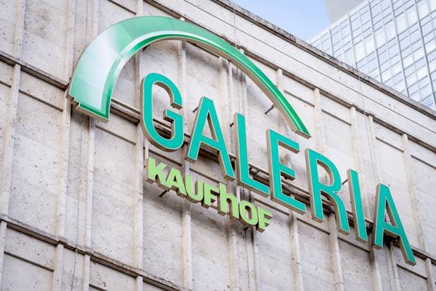 Symbolic image Galeria Kaufhof Symbolic photo department store Galeria Karstadt Kaufhof The fashion store Galeria Kaufhof is once again facing insolvency Berlin Berlin Germany