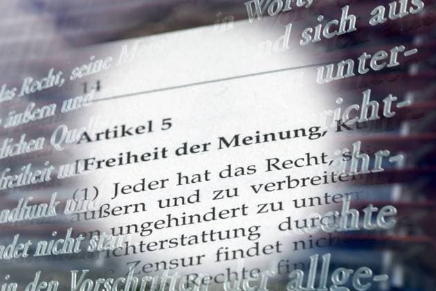 Symbolic image Freedom of expression in Germany Excerpt from Article 5 of the Basic Law Copyright: xx