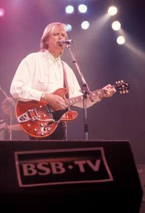 Justin Hayward Justin Hayward Prince s Trust Rock Gala Wembley Arena,  Copyright: xStephenxWrightx xAvalonx 0532344161
