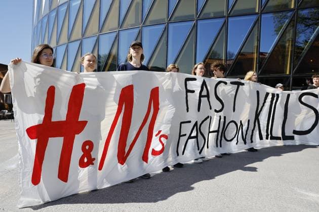STOCKHOLM, SWEDEN 20240503 Greta Thunberg and Fridays For Future demonstrate with a banner against fast fashion when H M holds its annual general meeting on Friday STOCKHOLM SWEDEN x10430x  Copyright: xChristinexOlsson TTx FRIDAYS FOR FUTURE DEMONSTRATION H&M WWTRVyrurKY