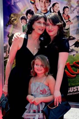 Shorts Premiere Kat Dennings arriving at the Shorts Premiere at Gauman s Chinese Theater in Hollywood, CA on August 15, 2009 .2009 Kathy Hutchins Hutchins Photo.. Los Angeles CA USA EDITORIAL USE ONLY Copyright: xx KathyxHutchinsx khphotos165532