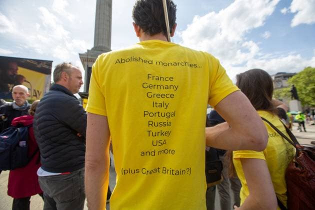 May 5, 2024, London, England, United Kingdom: Anti-monarchy group Republic stage a protest in Trafalgar Square on the first anniversary of the crowning of King Charles III. London United Kingdom - ZUMAs262 20240505_zip_s262_237 Copyright: xTayfunxSalcix