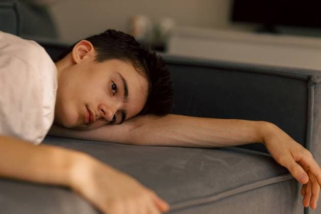 Portrait of pensive teenager boy Chi?in?u, Chisinau, Moldova R_WCIK240511-1426798-01 ,model released, Symbolfoto
