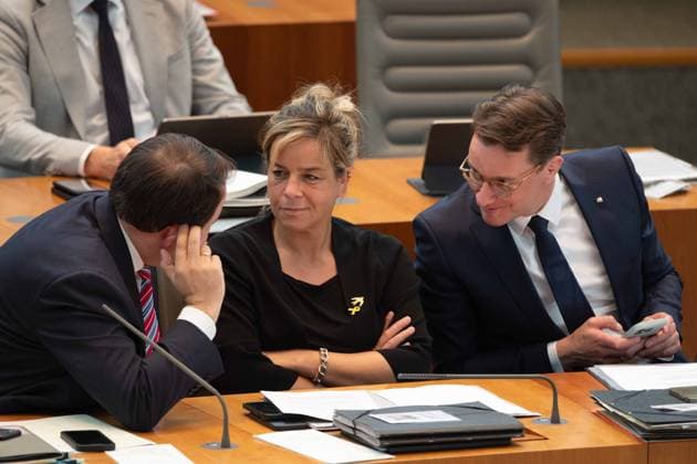 f l Nathanael LIMINSKI, Head of the State Chancellery of North Rhine-Westphalia, Mona NEUBAUR, Alliance 90 of the Greens, Minister for Economic Affairs, Industry, Climate Protection and E