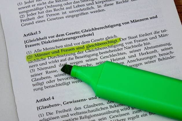Article 3 of the Basic Law Article 3 of the Basic Law, 13 05 2024, Borkwalde, Brandenburg, In a basic law, the writing Men and women have equal rights was highlighted with a marker