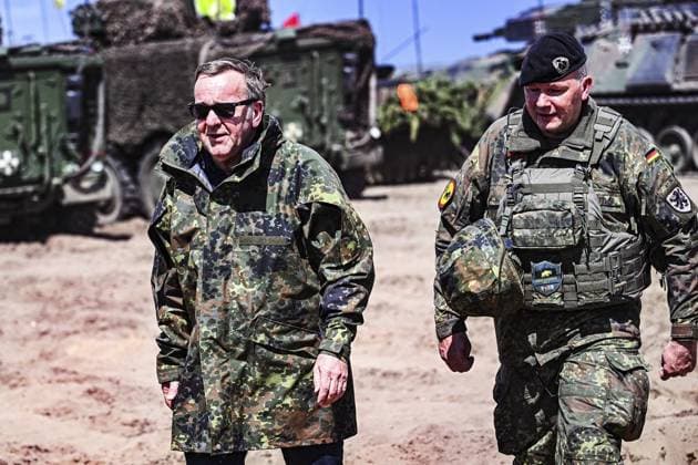 Boris Pistorius SPD , Federal Minister of Defense visits Lithuania FOR EDITORIAL PURPOSES ONLY EDITORIAL USE ONLY p Boris Pistorius SPD , Federal Minister of Defense visits Lithuania and during a troop visit the Bundeswehr Soldiers of Panzerbrigade 12 during combat shooting as part of the exercise Grand Qua Copyright: MaurizioxGambarini doc7vjdw21y6yo1lapaolh3 ,EDITORIAL USE ONLY Copyright: MaurizioxGambarini