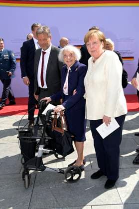 Robert Habeck, Margot Friedländer and Angela Merkel at the state ceremony to mark 75 years of the Basic Law at the forum between the Bundestag and the Chancellery Berlin, 23 05 2024 Foto:xF.xKernx xFuturexImagex staatsakt_4526