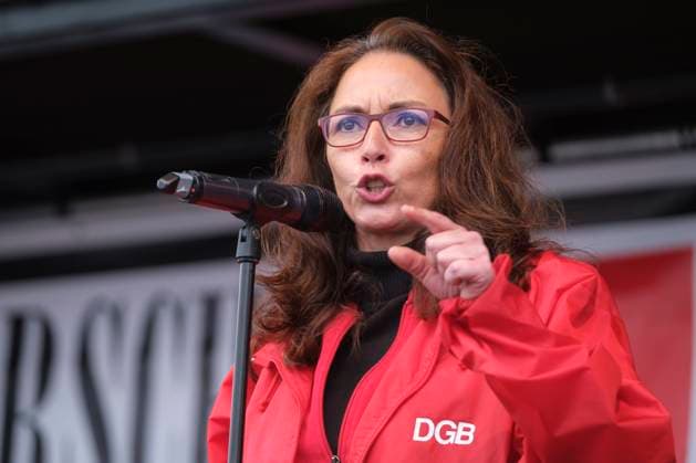 01.06.2024, Cologne: The chairwoman of the DGB Yasmin Fahimi at the rally in the Deutzer Werft under the motto Arschhuh für Demokratie - Rechtsextremismus stoppen. The event is organised by the action alliances Köln stelllt sich quer , Arsch huh and Campact Nordrhein-Westfalen Deutschland, Germany 20240601-_DSF1091-2